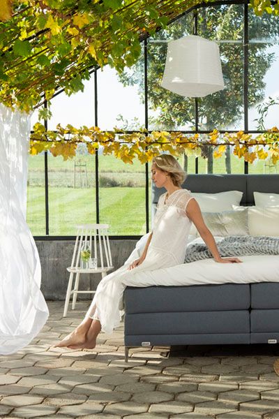 Vrouw op een bed